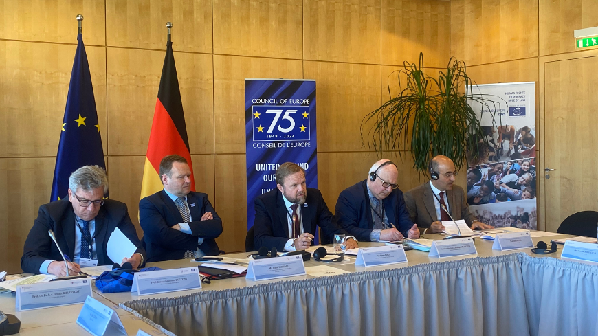 Conferenza di Berlino su come i leader religiosi possono aiutare a rilanciare le democrazie europee